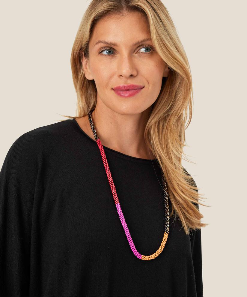 1010000 Fuchsia Red Robyan Necklace MASAI