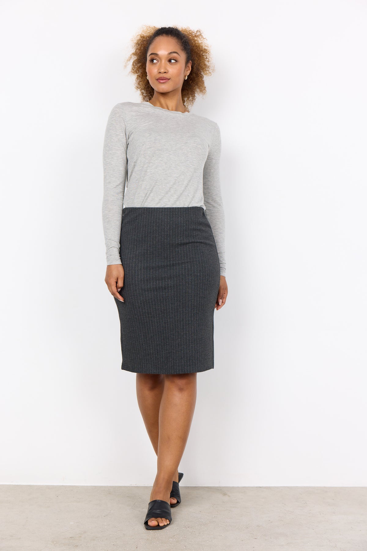 26667 CHARCOAL SC-Iva 1 Pinstripe Skirt SOYA CONCEPT