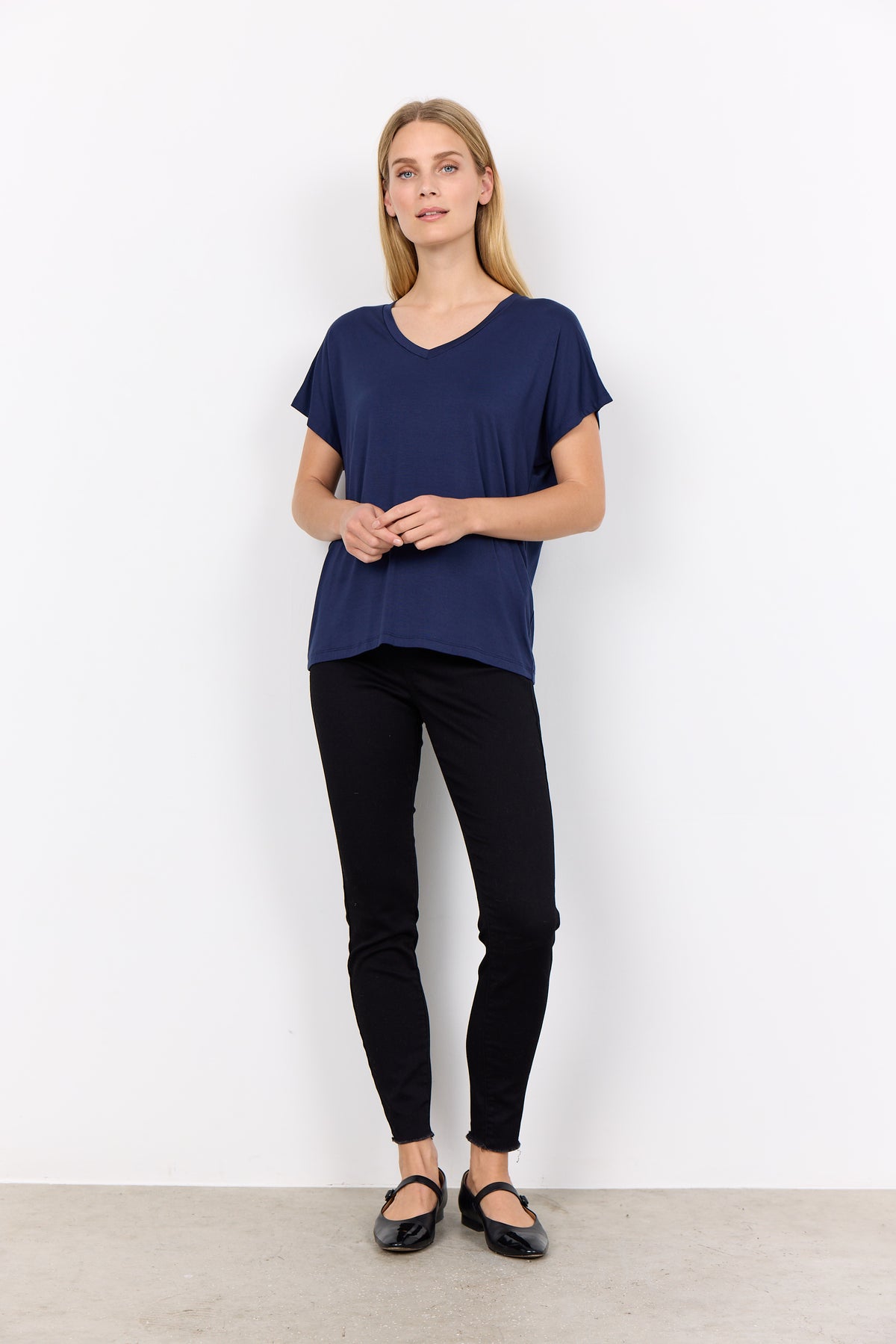 29028-AW24-A Blue Iris SC-Marcia 32 T Shirt Soya Concept