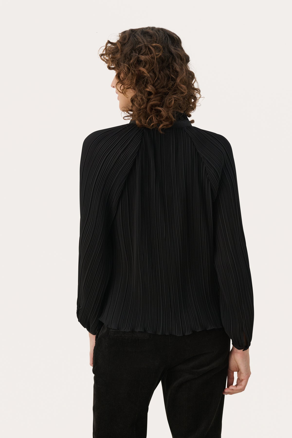 30309217 Blouse Myra noire, deuxième partie