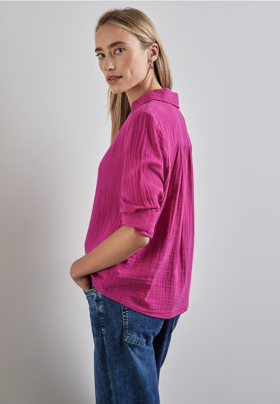 344955 Royal Fuchsia Muslin Shirtcollar Blouse With Splitneck Street One