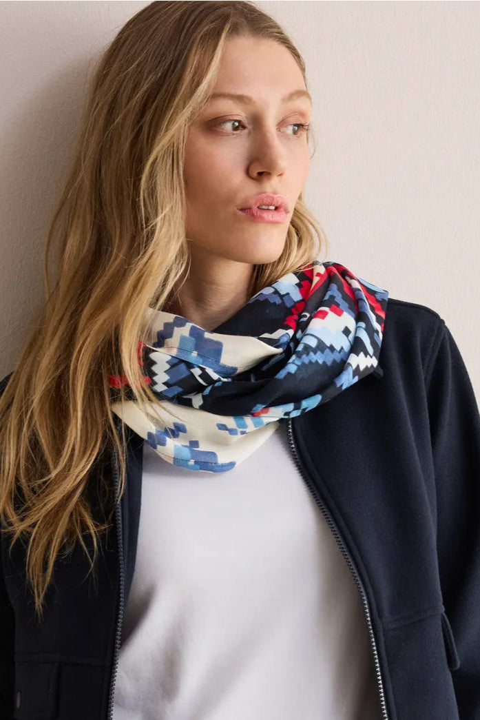 572711 Universal Blue Print Loop Scarf CECIL