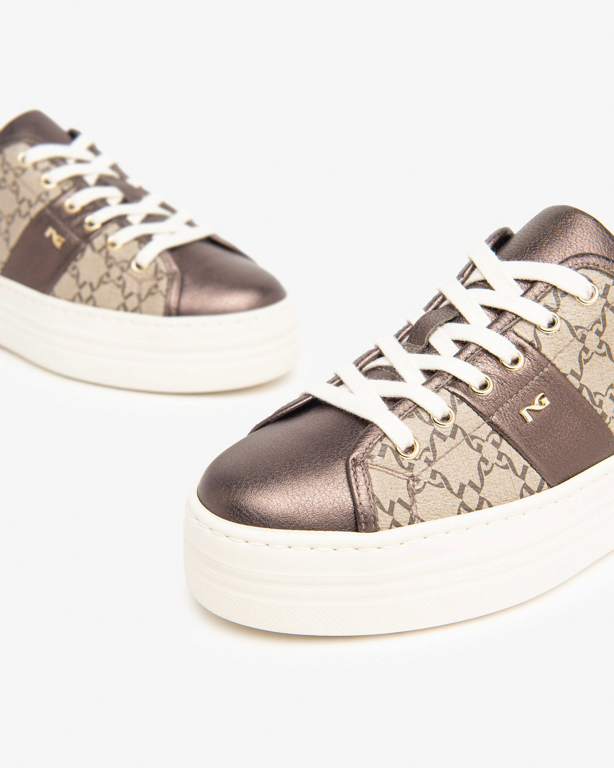 NeroGiardini Cream Print Trainers I11614D