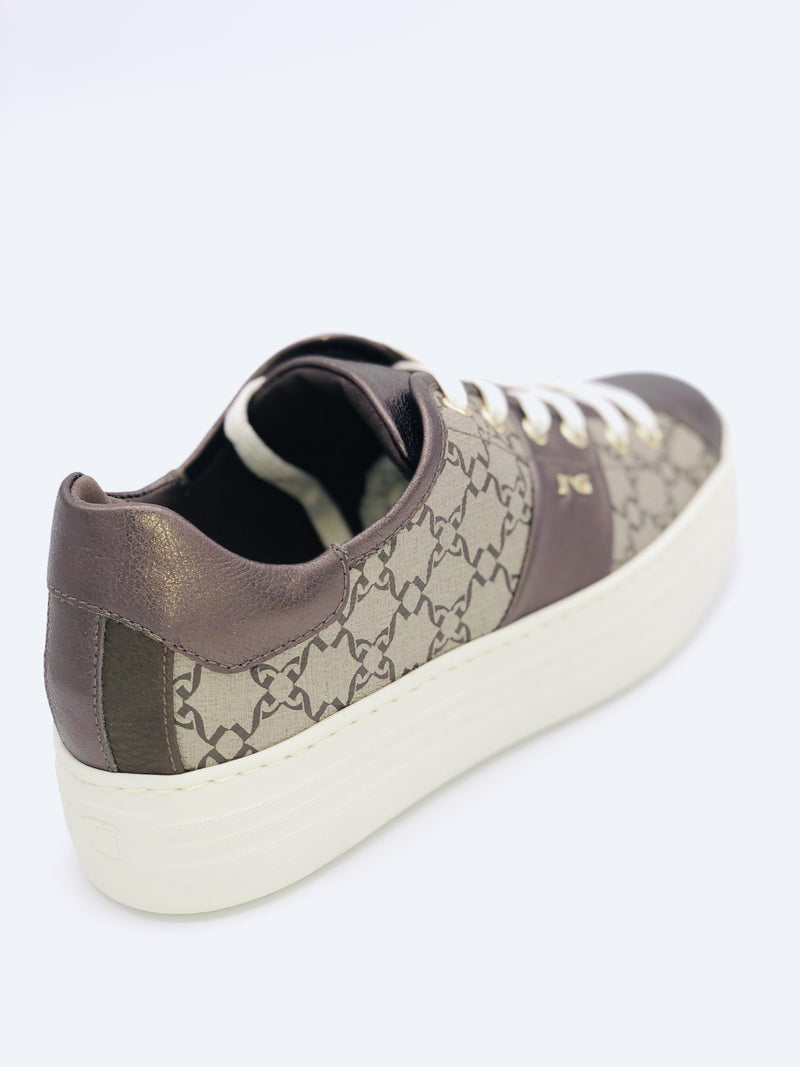 NeroGiardini Cream Print Trainers I11614D