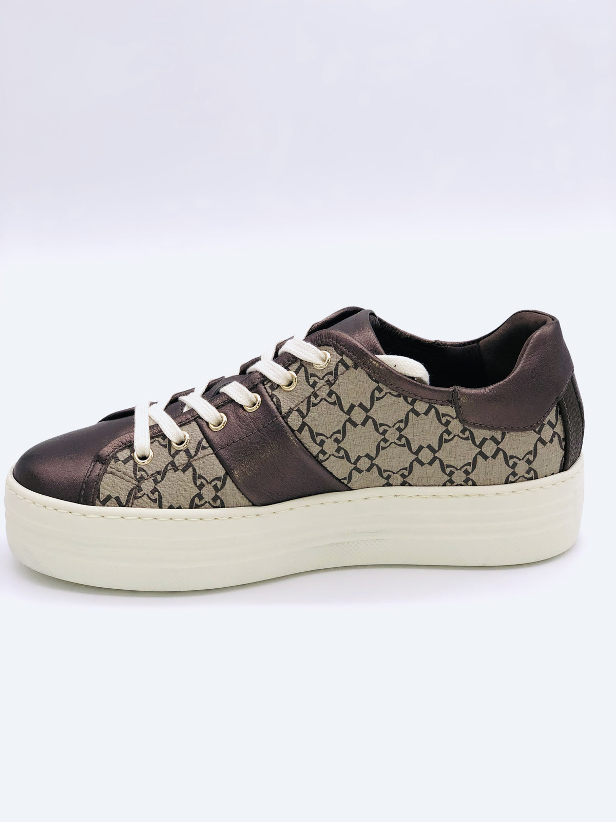 NeroGiardini Cream Print Trainers I11614D