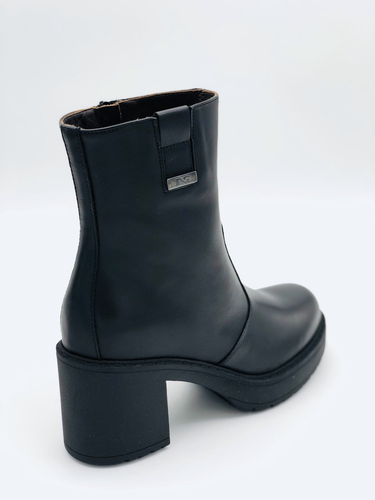 NeroGiardini Black Chunky Heel Boot I11992D