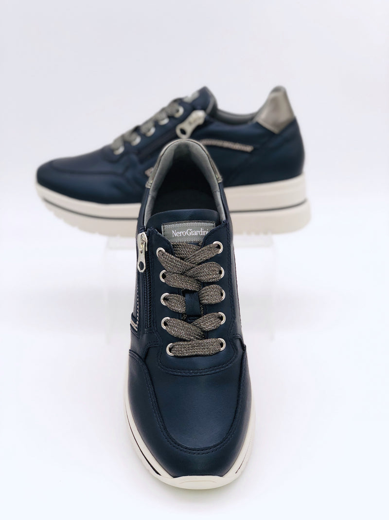 NeroGiardini Dark Navy Trainers I11556D