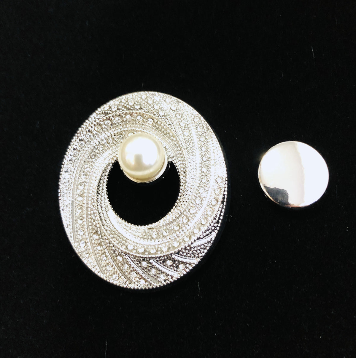 RBB-1 Pearl Oval Magnetic-Brooch Best of Irish