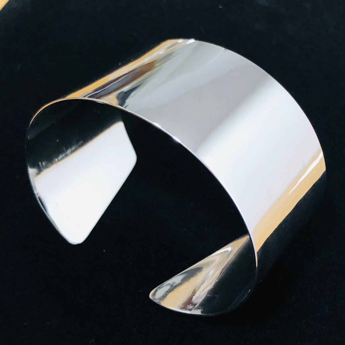 EC-5 Polished Bangle Best of Irish