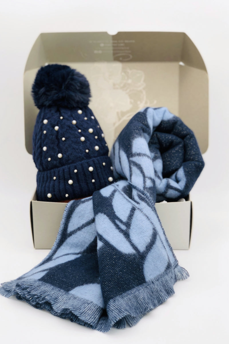 GS24-108 NAVY Pearl Pom Pom Hat & Boat Print Scarf Gift Set BEST OF IRISH