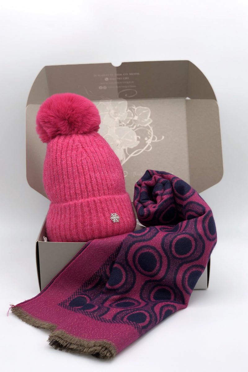 GS24-109 FUSHCIA Pom Pom Hat & Jacquard Scarf Gift Set BEST OF IRISH #