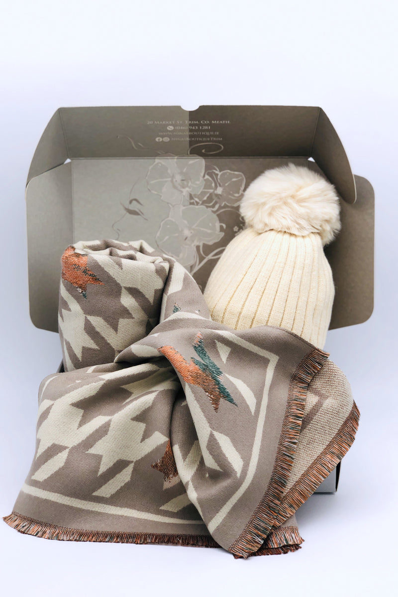 GS24-114 BEIGE Pom Pom Hat & Pashmina Gift Set BEST OF IRISH