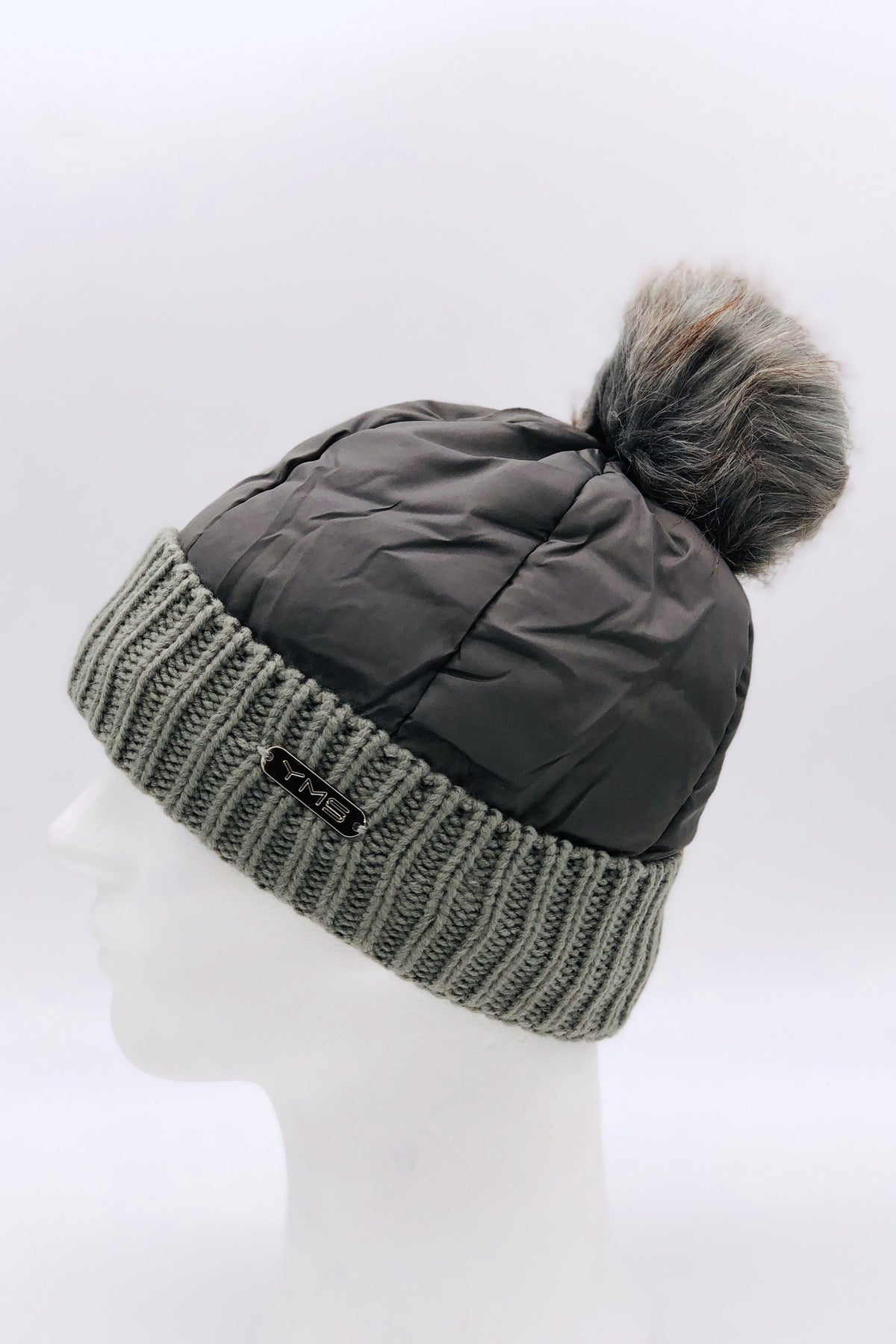 GS24-120 GREY Pom Pom Hat & Pashmina Gift Set BEST OF IRISH