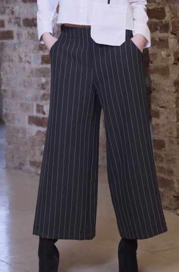 KATE COOPER Black & White Wide Leg Pinstripe Trouser With Pockets KCW24137