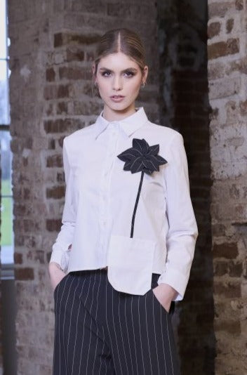 KATE COOPER White Shirt With Flower Trim KCW24124