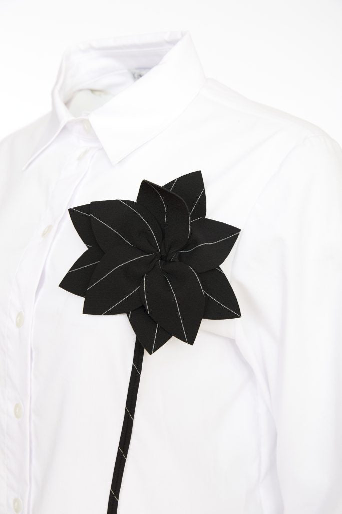 KATE COOPER White Shirt With Flower Trim KCW24124