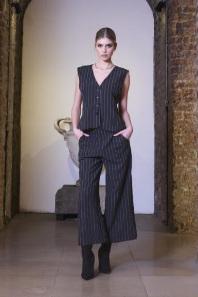 KCW24170 BLACK/WHITE Striped Waistcoat Kate Cooper